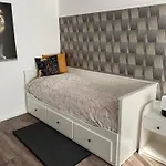 Joli- Inklusive Parkplatz, Bettwaesche, Handtuecher Und Wlan 아파트 Weißenfels