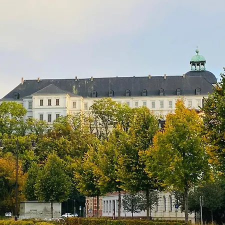 Joli- Inklusive Parkplatz, Bettwäsche, Handtücher Und Wlan Apartment *