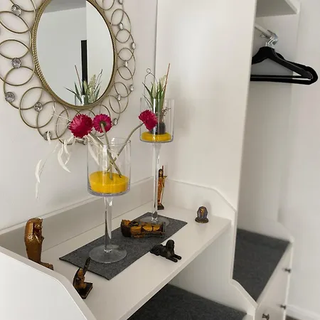 Joli- Inklusive Parkplatz, Bettwaesche, Handtuecher Und Wlan Apartment *