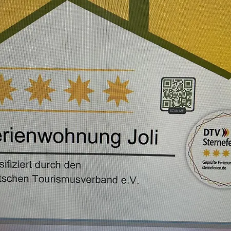 Apartment Joli- Inklusive Parkplatz, Bettwaesche, Handtuecher Und Wlan Weissenfels