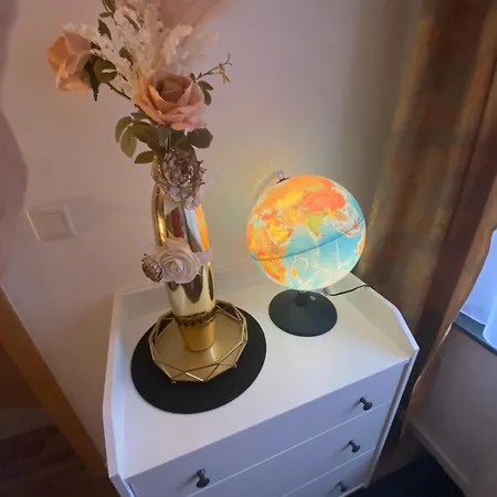 Lägenhet Joli- Inklusive Parkplatz, Bettwaesche, Handtuecher Und Wlan *