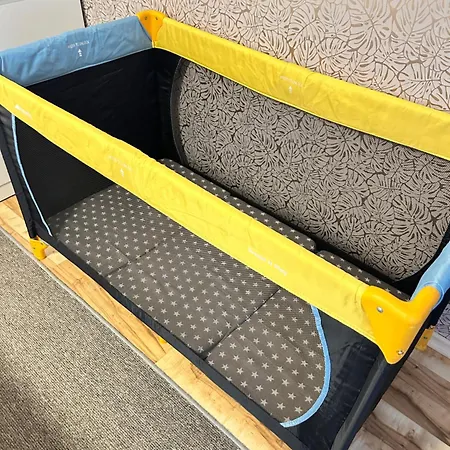 Lägenhet Joli- Inklusive Parkplatz, Bettwaesche, Handtuecher Und Wlan *