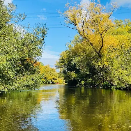 Lägenhet Joli- Inklusive Parkplatz, Bettwaesche, Handtuecher Und Wlan *