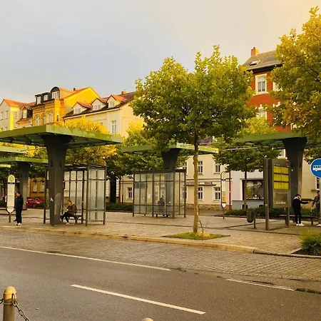 Joli- Inklusive Parkplatz, Bettwäsche, Handtücher Und Wlan Apartment Weißenfels