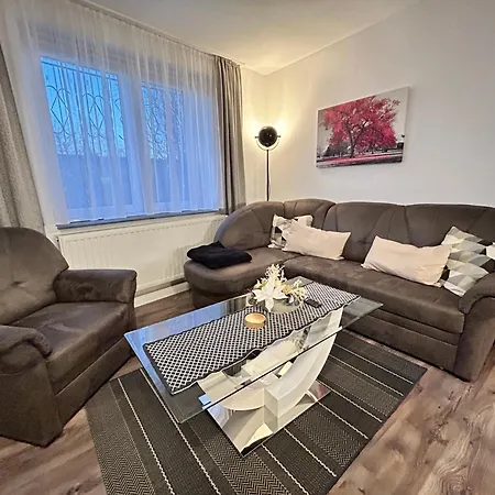 Lägenhet Joli- Inklusive Parkplatz, Bettwaesche, Handtuecher Und Wlan Weißenfels