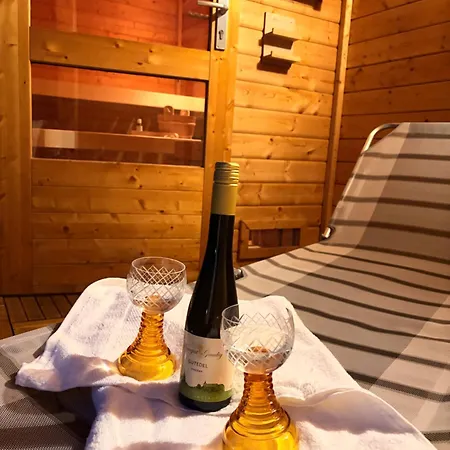 شقة Joli Mit Aussensauna Und Fahrradgarage Weißenfels