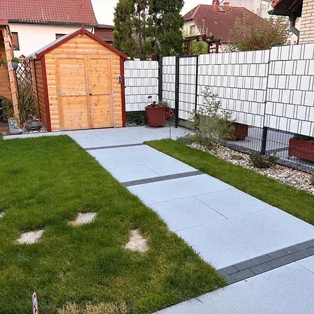 Joli Mit Außensauna Und Fahrradgarage Apartment