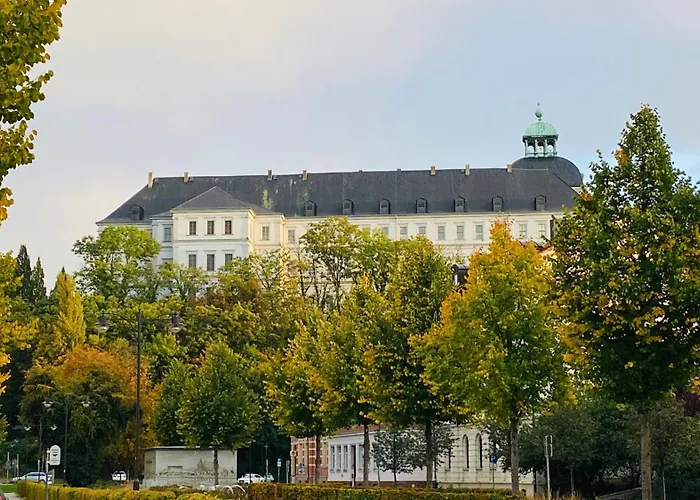 Joli- Inklusive Parkplatz, Bettwaesche, Handtuecher Und Wlan * Weißenfels